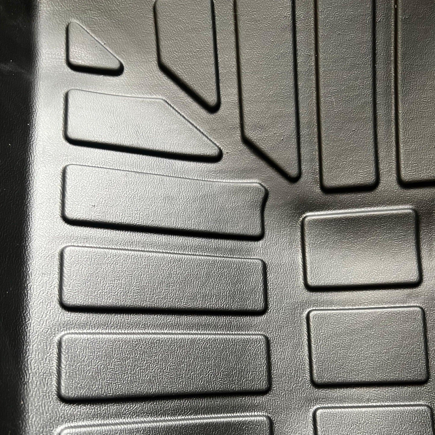 2021-2023 Tesla Model S Floor Mats Full Set (Plaid and Long Range) - WooEV